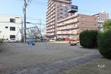 敷地に隣接する『サンなかしま児童遊園地』