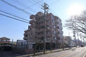 ラビデンス西伏屋の外観（北西側から）