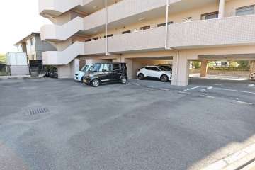 敷地内駐車場（屋内平面式、屋外平面式）