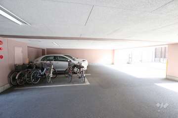 敷地内駐車場（屋内平面式）