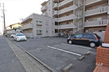 敷地内駐車場(屋外平面式)