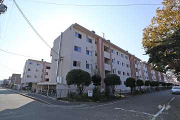 中郷東住宅1号棟の外観（北東側から）