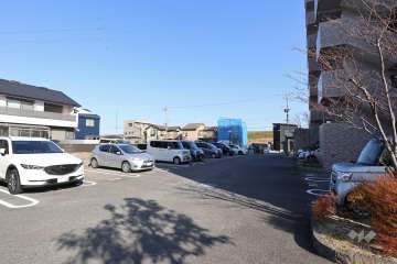 敷地内駐車場（屋外平面式）