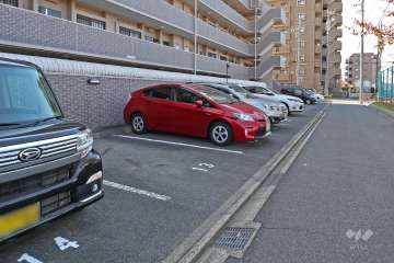 敷地内駐車場（屋外平面式）