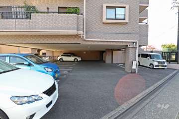 敷地内駐車場（屋外平面式）