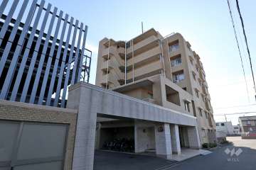 グランスイート高畑の外観（北西側から）