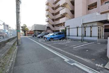 敷地内駐車場（屋外平面式）