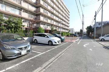 敷地内駐車場（屋外平面式）