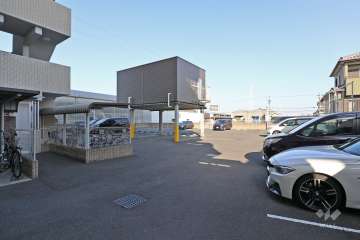 敷地内駐車場（屋外平面式）