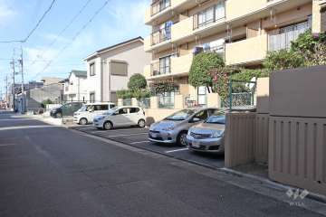 敷地内駐車場（屋外平面式）