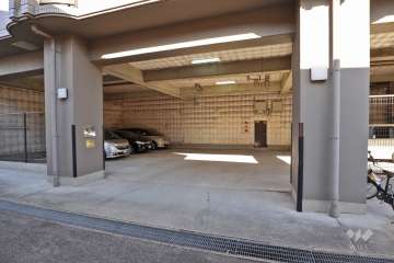 敷地内駐車場（屋内平面式）