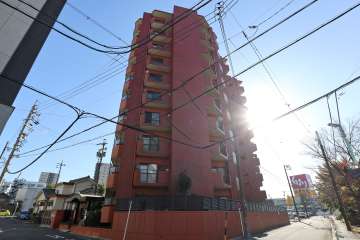 ライオンズマンション尾頭橋の外観（北西側から）