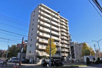 グローリアス八熊通の外観（南西側から）