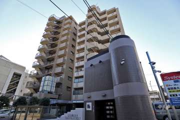 グローリアス八熊通の外観（北側から）