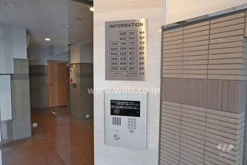 オートロックの操作盤、案内板