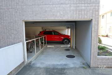 駐車場と駐輪場