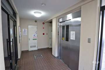 エントランスホール