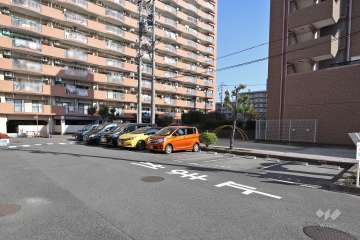 敷地内駐車場(屋外平面式)