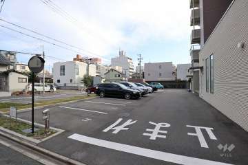 駐車場出入り口・敷地内駐車場（屋外平面式）