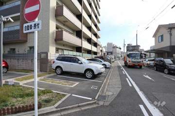 敷地内駐車場（屋外平面式）