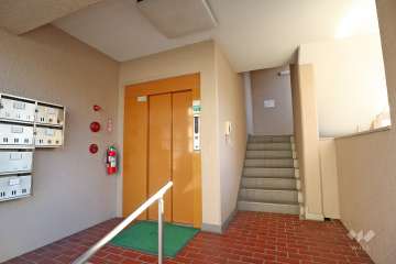 エントランスホール