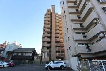 ビューパレス尾頭橋公園の外観（北側から）