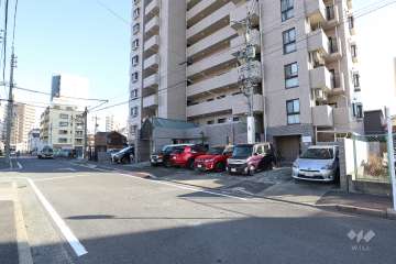 敷地内駐車場（屋外平面式）