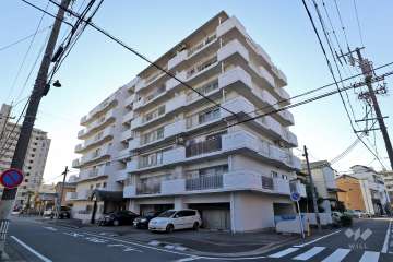 シャトー尾頭橋の外観（北東側から）