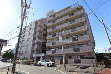 宝マンション尾頭橋ウエスト壱番館の外観（北東側から）

