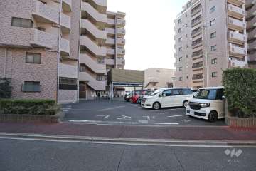 駐車場出入り口・敷地内駐車場（屋外平面式）