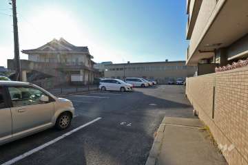 敷地内駐車場（屋外平面式）