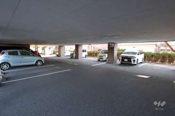 敷地内駐車場（屋内平面式、屋外平面式）