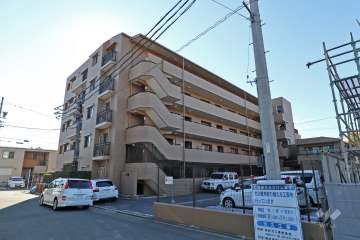 パークホームズ高畑の外観（北西側から）