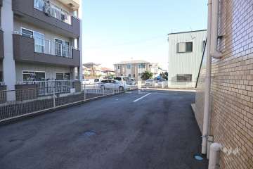 敷地内駐車場（屋外平面式）