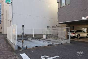 敷地内駐車場（屋外機械式、屋内平面式）