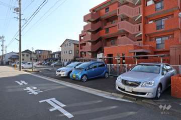 敷地内駐車場（屋外平面式）