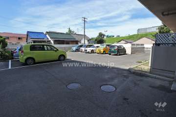 敷地内駐車場（屋外平面式）