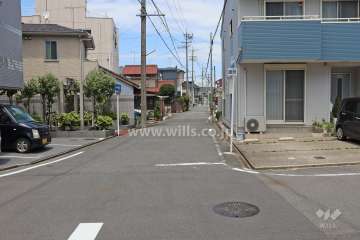 敷地東側の前面道路