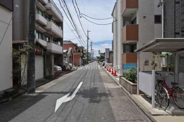 敷地北側の前面道路(下中東西第10号線)