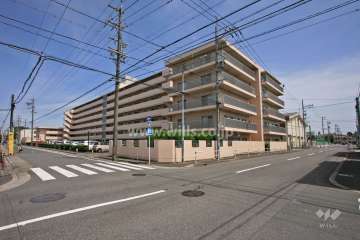 岩塚町スカイマンションの外観(北西側から)