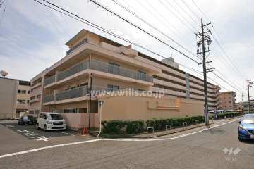 岩塚町スカイマンションの外観(北東側から)