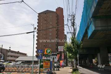 アピエス岩塚の外観(東側から)