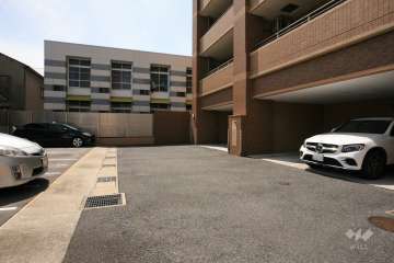 敷地内駐車場（屋内平面式・屋外平面式）