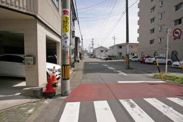 敷地東側の前面道路