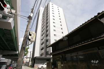 ロフティ岩塚の外観（北西側から）