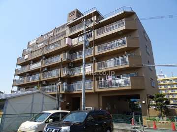 ライオンズマンション第7江坂の外観（南東側から）