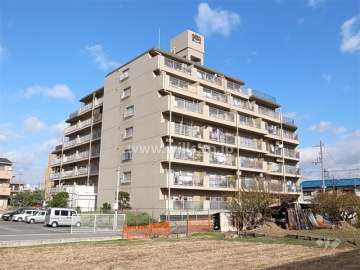 ライオンズマンション第７江坂の外観（南西側から）