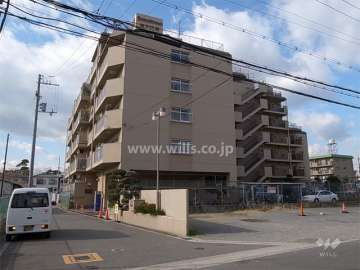 ライオンズマンション第７江坂の外観（南東側から）