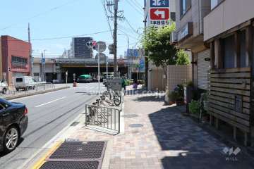 敷地北側の前面道路