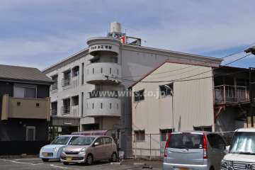 パレス第2中村の外観（東側から）